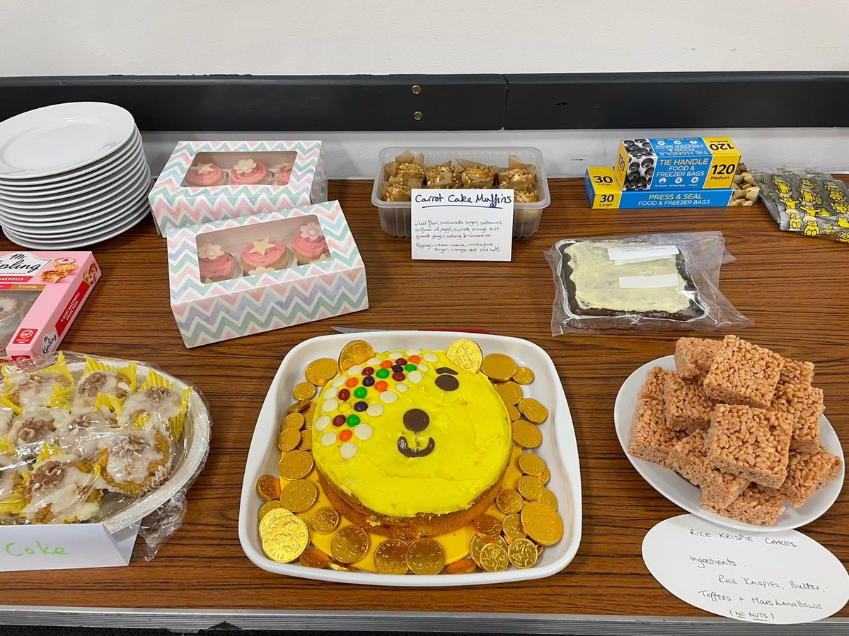 FionaHyett's tweet photo. The team at Salisbury City Hall Vaccination Centre are doing their bit - making and eating cake to donate to @ChiIdreninNeed #pudsey @Lizzy_nash2 @SalisburyNHS https://t.co/NGJRcGwGyf