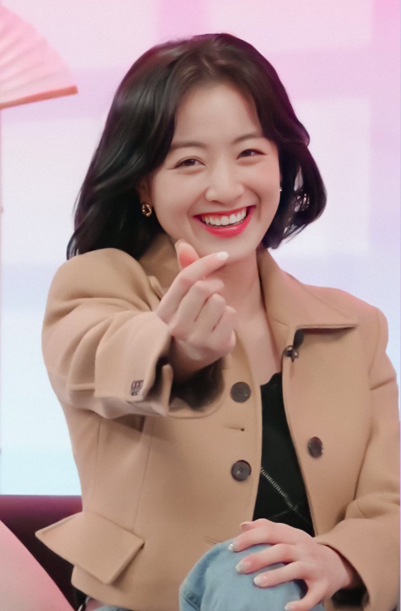 twice smiling tweet media