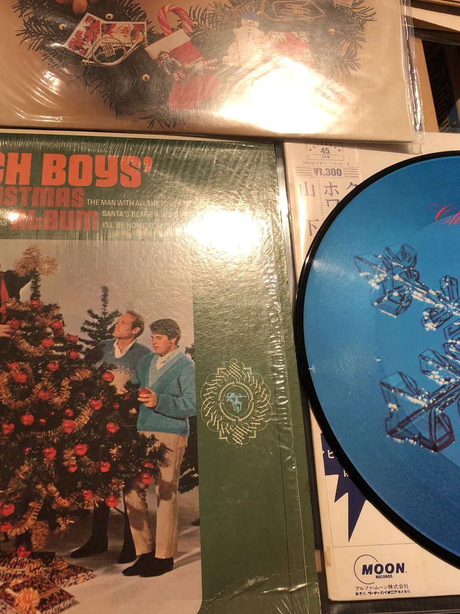 AnchorRecord's tweet photo. ホリデイ向けレコード特集第一弾、ビーチ・ボーイズ、や山下達郎のクリスマス・アルバムほかHPを更新しました。#アナログ  #クリスマス　#レコード https://t.co/pCRSgIaS9V