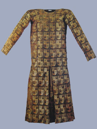PropylaeumAnt's tweet photo. #LesArmoiriesDuVendredi
Saya de Fernando de la Cerda (s. XIII) encontrada en su sepulcro. El infante era el primogénito del rey Alfonso X.
Seda e hilos de oro entorchados
Museo de las Telas Medievales (Burgos) @PatrimNacional https://t.co/eTbu2J7QMK @DumoulinValrie2 @sfhs1937 https://t.co/hEmnPEWrg7