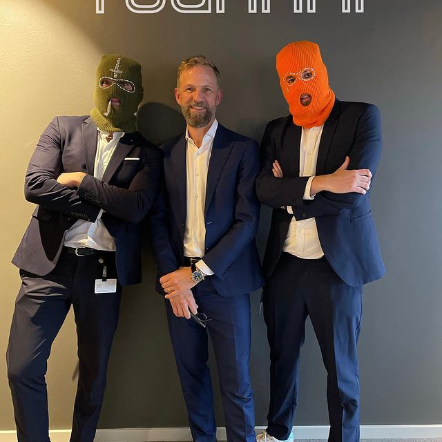 Hvis du vil høre sandheden om <a href="/radioloud_dk/">LOUD</a> forvandling til <a href="/24syv/">24syv</a> ;) Lyt til Chano og Sebastian i Tsunami
podcasts.google.com/feed/aHR0cHM6L…