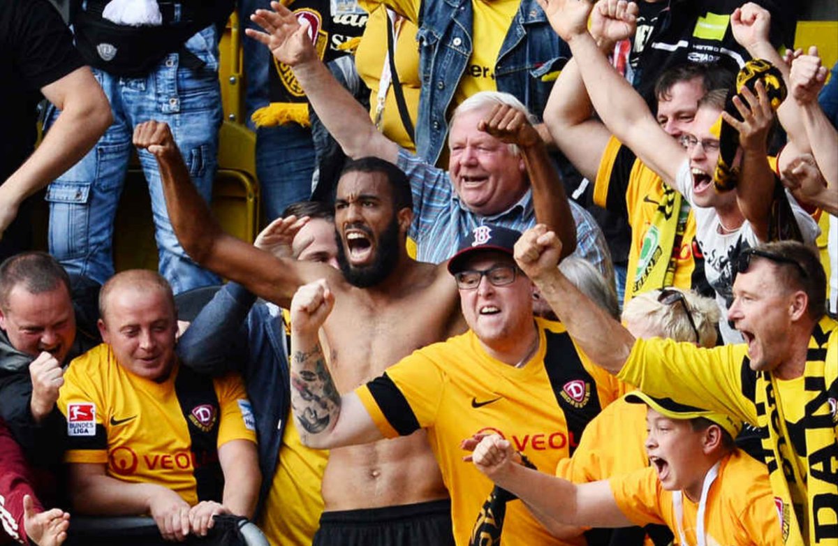 FreitalonTour's tweet photo. Es ist Freutach...
Schönen Euch #sgd1953 #ftlot #rhs #sylvano #comvalius #zeiten #unvergessen https://t.co/fxWq5tGLo8