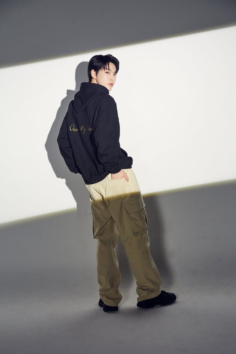 slowacid_twt's tweet photo. SLOWACID X TEDDYISLAND 
2021 COLLECTION 02

< Show NCT 127's favorite things >

디어 마이 시즈니💚
도영이 직접 디자인한 후드 티셔츠

🐰https://t.co/QubDOlbbyx

#NCT127 #NCT #슬로우애시드 #테디아일랜드 #slowacid #teddyisland https://t.co/M9RWU0mnKF