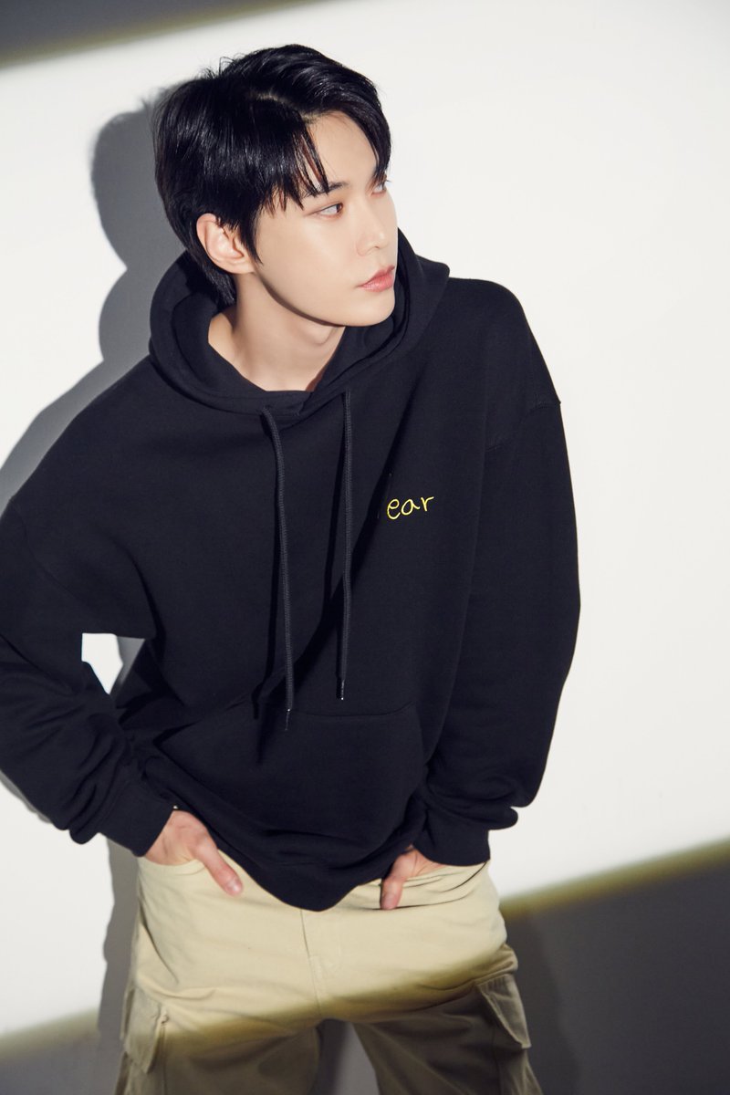 slowacid_twt's tweet photo. SLOWACID X TEDDYISLAND 
2021 COLLECTION 02

< Show NCT 127's favorite things >

디어 마이 시즈니💚
도영이 직접 디자인한 후드 티셔츠

🐰https://t.co/QubDOlbbyx

#NCT127 #NCT #슬로우애시드 #테디아일랜드 #slowacid #teddyisland https://t.co/M9RWU0mnKF