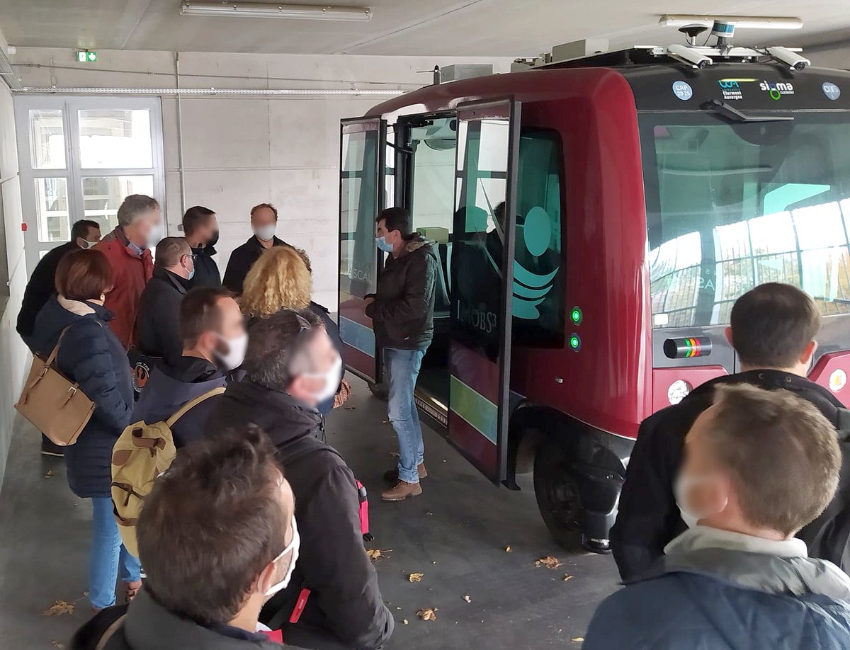 MPLS_Auvergne's tweet photo. L'usine du futur 4.0, homme connecté, IA, on s'y forme à la @MPLS_Auvergne, avec ingénieurs @Michelin, chercheurs @UCAuvergne @InstitutPascal #Factolab @SigmaClermont et formateurs @acclermont. 
@IMobS3 @i_site_clermont @Fondation_Lamap @Fond_Michelin https://t.co/eGkHGhB8ss