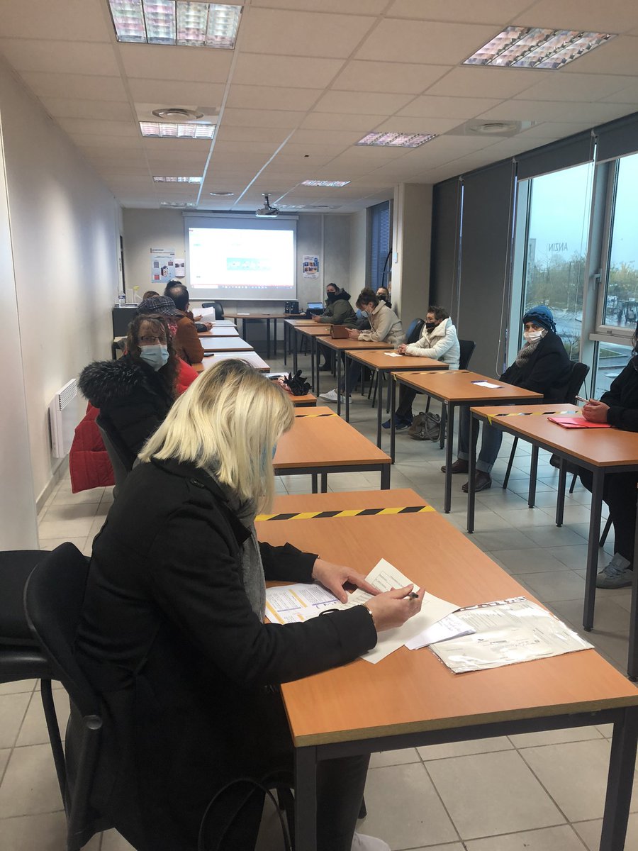 J5️⃣ #ReussirSansAttendre 🔍Service à la Personne 📌📊13 Bénéficiaires du #RSA sont sensibilisés ce matin, à l’un des secteurs les plus porteurs sur le marché de l’emploi 📈#AvecPoleEmploiAnzin <a href="/david_megh/">David Megherbi</a> <a href="/BenoitDegaille/">BENOIT DEGAILLE</a> <a href="/MBESTELLE10/">Mickaël Bestelle</a> <a href="/departement59/">Département du Nord</a> <a href="/SeverineDelong/">Delong Severine</a>