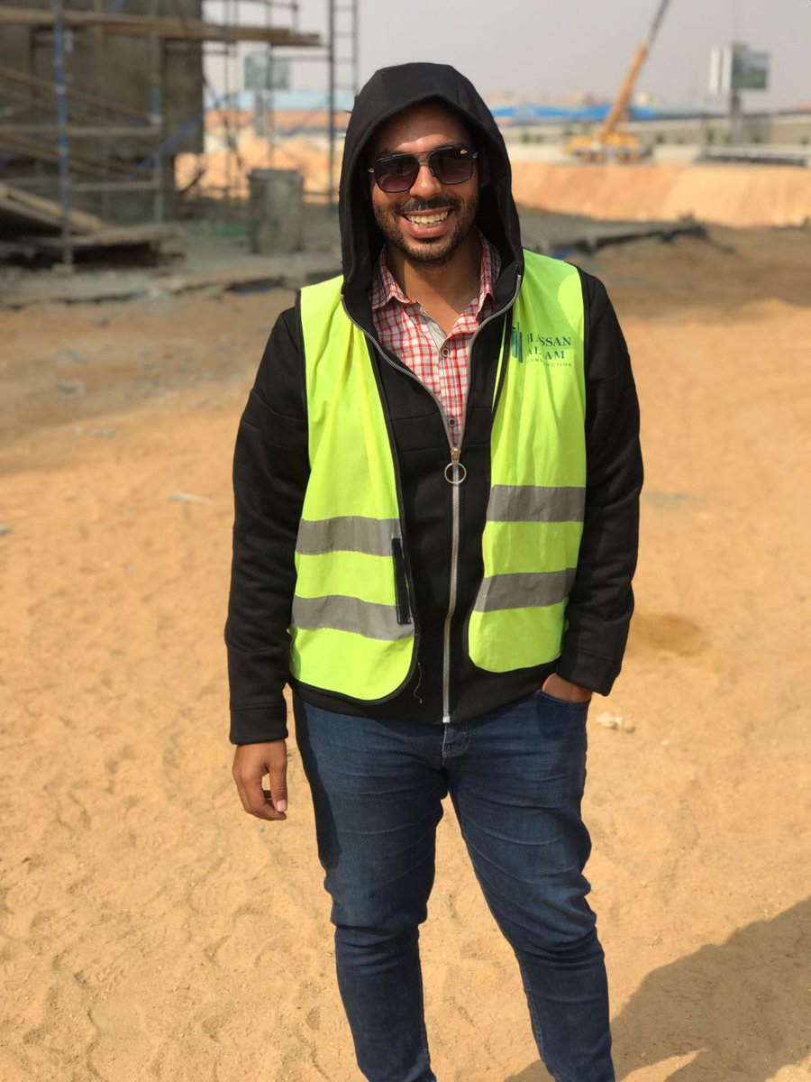 حتي يوم الاجازة صاحي بدري 
😂😂😂