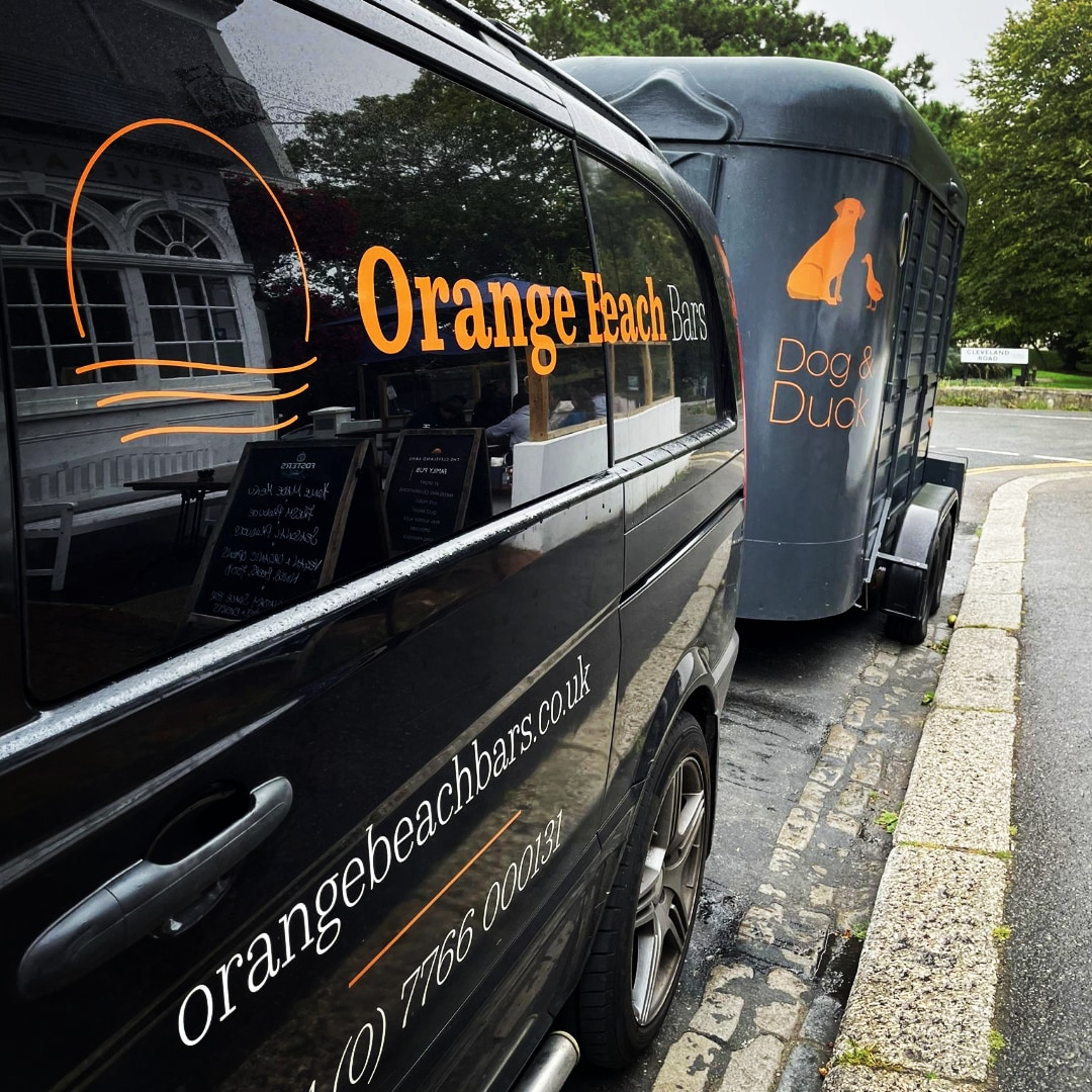 orangebeachbars's tweet photo. We're on our way to set up for the @SouthEngShows Winter Fair this weekend! ❄
#mobilebar #mobilebarservice #mobilebarhire #winterfair https://t.co/7ySvT1k4Ec