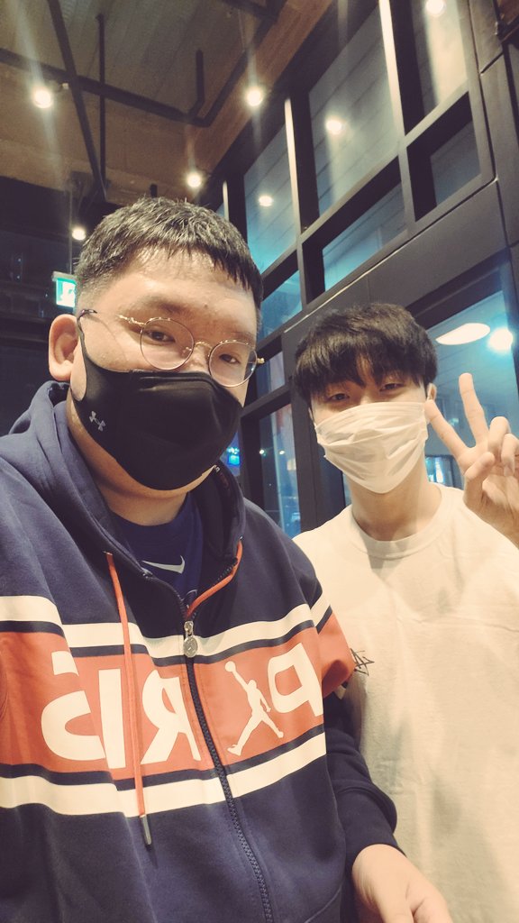 kenzi131's tweet photo. i met  .@Gango97 #LoL  #LJL https://t.co/wlQp4eMhA6