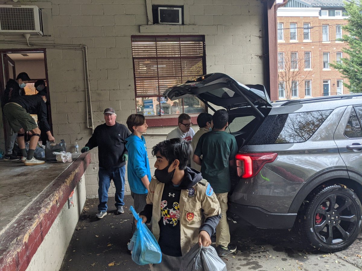 Troop470's tweet photo. On 11/13/21 we completed Day 2 of 2 of #ScoutingforFood. Thanks to the generosity of the Clover Hill community in Frederick, MD we were able to collect and deliver 1510 pounds of food for the Frederick Community Action Agency's Food Pantry. @DwntwnFrederick @frederickded @FNPnews https://t.co/qsav8kiI2q