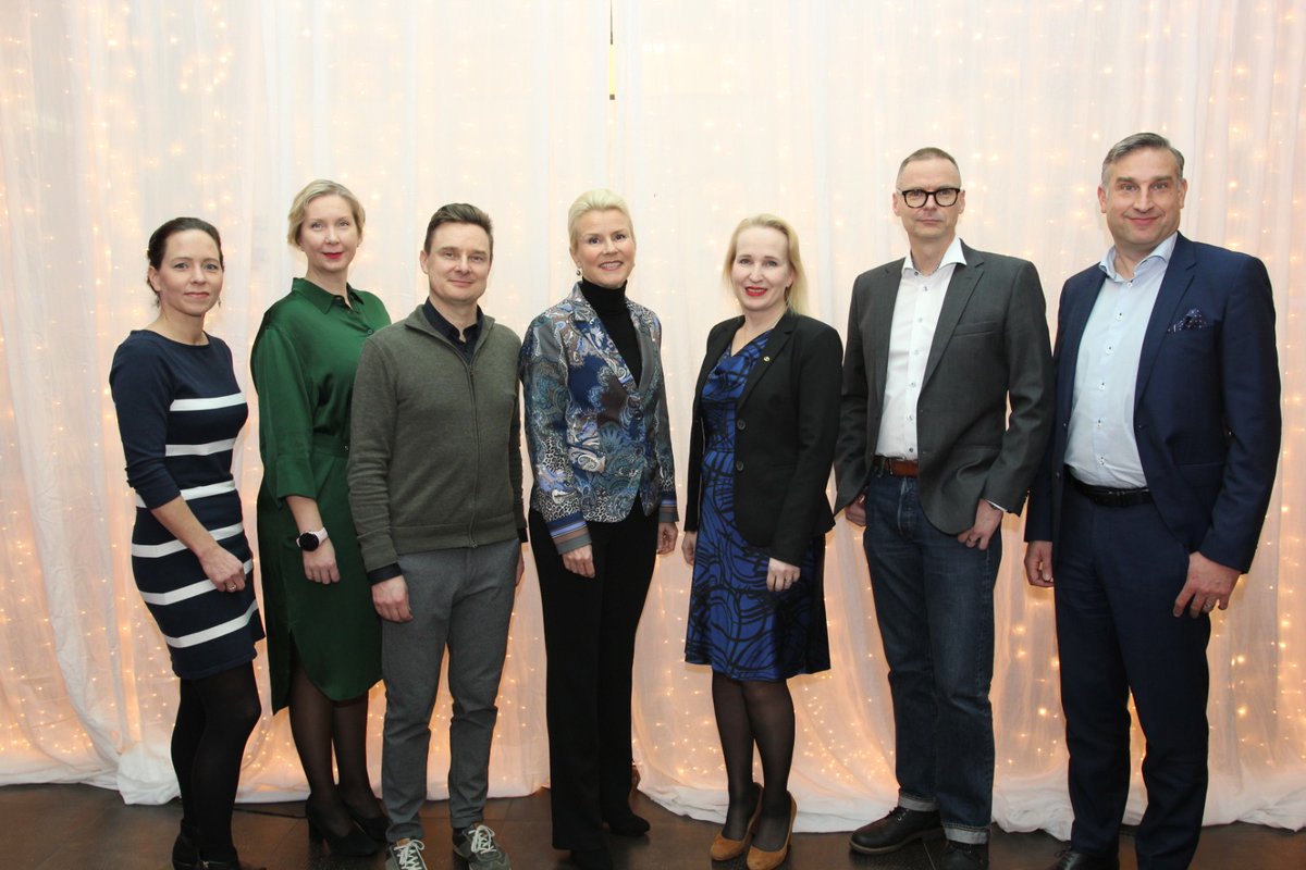 tapiospeltonen's tweet photo. World needs entrepreneurial doers who turn opportunities & technologies into real business & impact.
#CollaborateForGrowth 2021 done ☑️
Next: Spring 2022💥
THANK YOU @MinnaAila, Katja Scharpwinkel, Juuso Konttinen, @satuvirkkunen, @MinnaHelle, @ykamarjanen & @HeiniKarppinen! https://t.co/hiy1kcrnx3