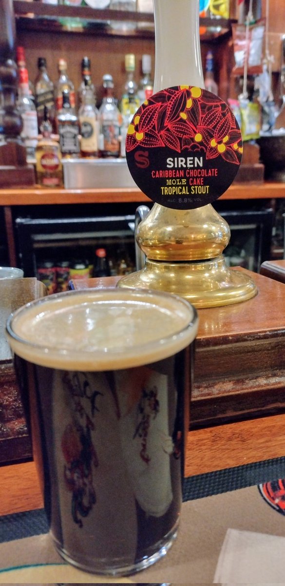 Holy mole!!!
8.8% Caribbean chocolate mole cake on CASK through a SPARKLER!!!
🤩🥰🍻🇧🇶🍫🎂

#cask #sparkler #caribbeanchocolatecake
