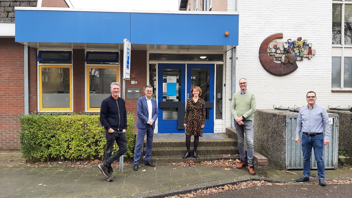 Raadsleden <a href="/jvanesseveld/">jeroen van esseveld</a> en <a href="/meneervanbraak/">Willem van Braak</a> gingen op werkbezoek bij De Blink. Ze kregen een mooie droom gepresenteerd die binnenkort ook in de hele <a href="/RaadVeenendaal/">Raad Veenendaal</a> gepresenteerd zal worden. Tipje van de sluier: het echte #1kind1plan!

#Veenendaal #ChristenUnie #samenrechtdoen