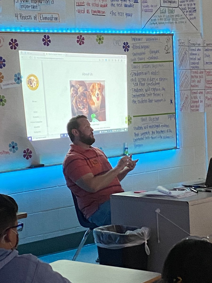 HaileeFergy's tweet photo. @PierceMS0082 students learning out military, engineering and entrepreneurship from @Dportsclass husband! @PabloGa81582997 @HillsboroughSch @Piercemedia2 @AddisonGDavis @NadiaCombsFL #GATI2021 https://t.co/3Gpn2I7AR5