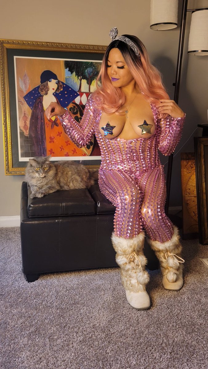 MistressAlexisK's tweet photo. My cat wants you to greet her next. #FurBootWorship #FurBoots #FurBootFetish #AlienBabes #BodySuit #FinancialDomination #GoddessWorship #Goddess #PayPig #FinDom #ArtDealers
💗 https://t.co/W1YL8o6Obx 💗 https://t.co/OzExEqXker