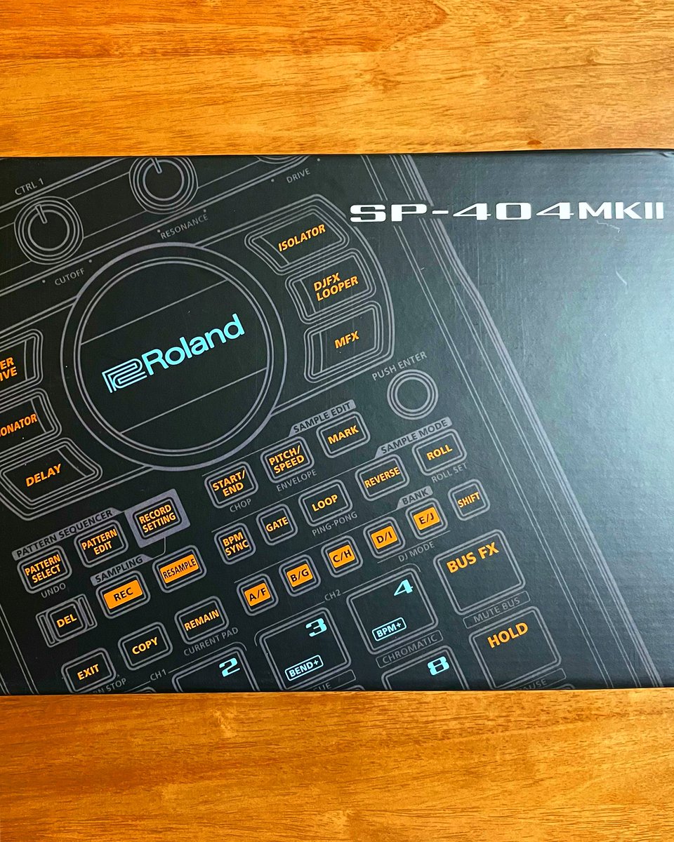 bcmart2424's tweet photo. Roland sp-404MKⅡ 来ました。
これからこちらで音楽投稿していきます。
#Roland #sp404MKⅡ #sp404mk2
#sp404sx #sp404 #music https://t.co/F3V6x7Ue83