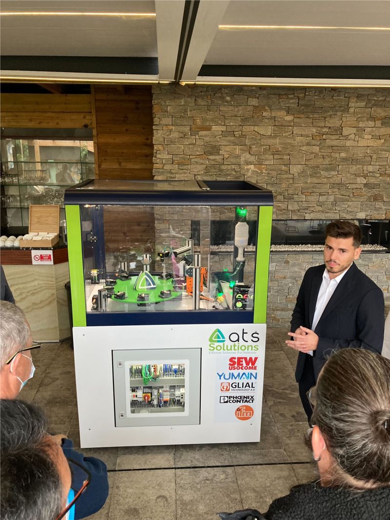 Notre partenaire Phoenix Contact, nous a invité à Annecy pour un séminaire "Modernisez vos outils de production". ⚙

Nous avons notamment pu présenter notre dernier démonstrateur 4.0 et les avantages qu'il représente ! 😊

Merci à eux pour leur confiance. 🙏