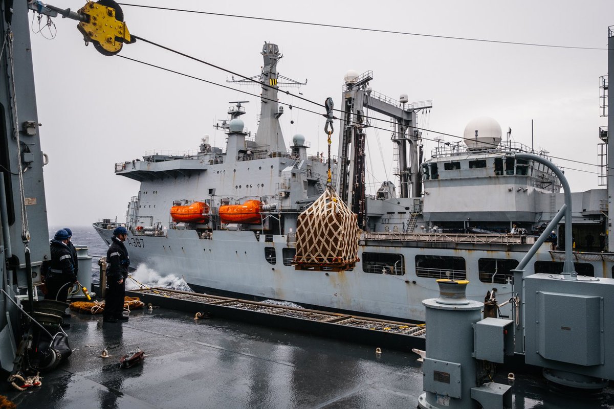 RFATidesurge's tweet photo. Professional maritime logistics delivered by @RFATidesurge, @RFAFortVictoria @RFATidespring this afternoon in support of the UK Carrier Strike Group! 

A day without a RAS is like a day without sunshine, so we made sure to get lots done today! ⚓️

#WeLoveLogistics #UKCSG https://t.co/zvpb33BbBv