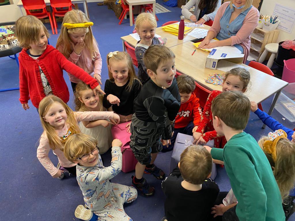 NewtongrangePS's tweet photo. Our primary 1’s received their Book Bug bags today as part of #BookWeekScotland! We can’t wait to hear about how our learners are using these! @BookWeekScot @scottishbktrust #aspirebelieveachieve #bookbugs https://t.co/AGaIERNLgr