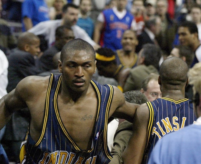 MotorCityBanter's tweet photo. 17 years ago today the most infamous brawl in NBA history happened: "The Malace At The Palace." Ben Wallace shoves Ron Artest after a hard foul and all hell broke loose! #Pistons 

Main Player suspensions:

Ron Artest: 86 
Stephen Jackson: 30
Jermaine O'Neal: 15
Ben Wallace: 6 https://t.co/ux6Zmm4kqu