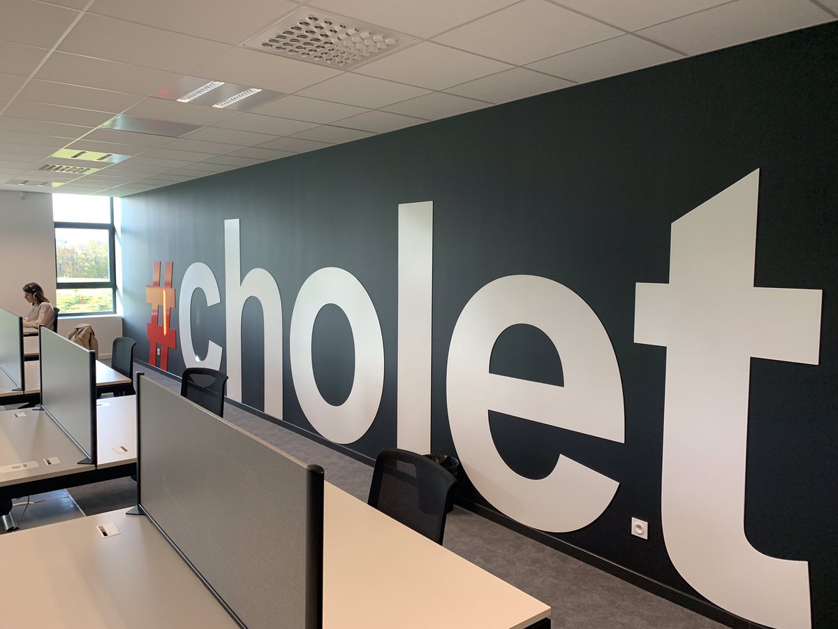 La Filature Numérique héberge également 3 entreprises <a href="/EnjinFR/">Enjin</a>, IT Gouvernance et <a href="/ealigner/">E-Aligner</a>. Le coût de ce nouvel équipement s’élève à 3 672 000 €. Le #Choletais , 2ème bassin industriel de la région,  renforce incontestablement son attractivité avec cet outil. #cholet