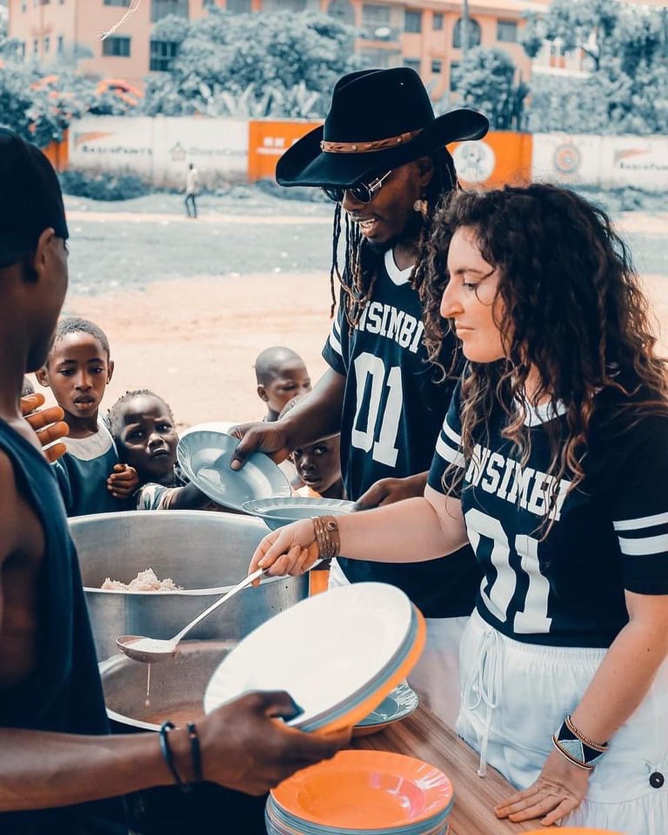 nsimbimusic's tweet photo. INFINITY out now! πππ We spent the day in #Katanga with @hope4katangakids π» We shared a meal, conversations, art and inspiration that brings hope. #Esuubi NSIMBI is about positivity, humanity, community & impactful connections Link: https://t.co/2EszUxkVvQ https://t.co/uXs1N694nI