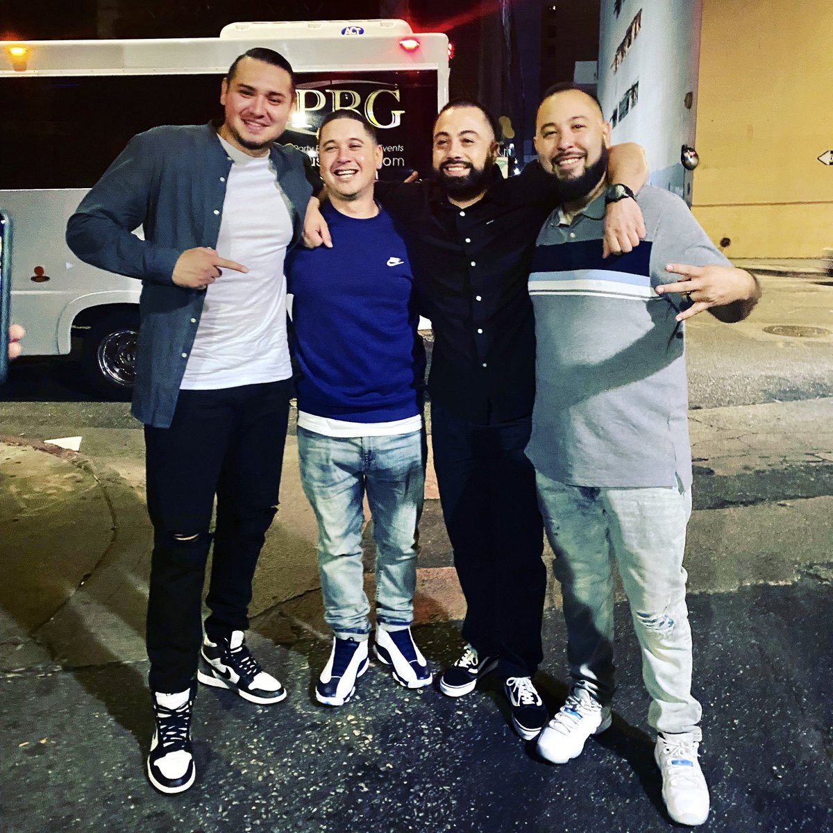 xIProlific's tweet photo. #weekendvibes 🤟🏻💯 https://t.co/FqvbUMmrFT