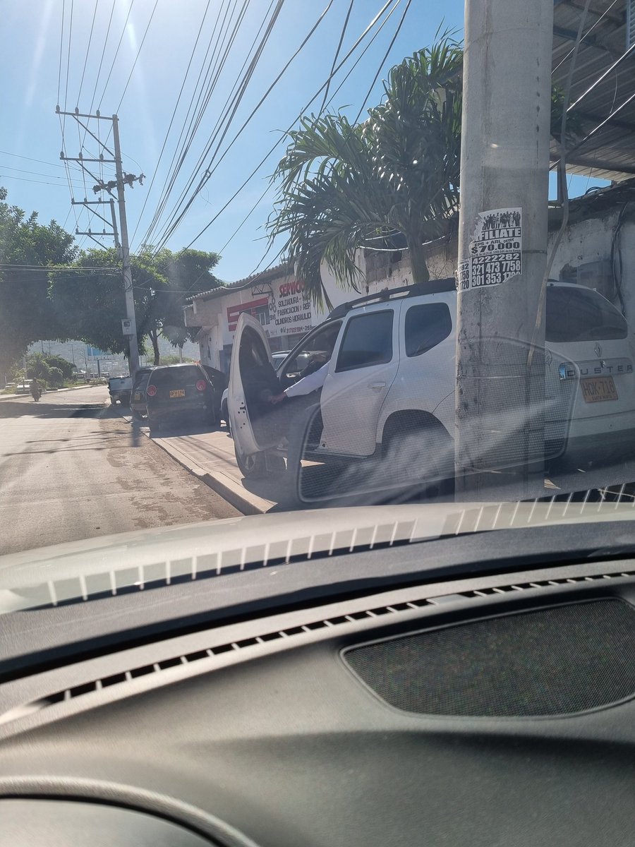 ezesanchezrios's tweet photo. Definitivamente en Santa Marta la gente hace lo que se le da la gana. @movilidadSMR https://t.co/8VaKKz04NW