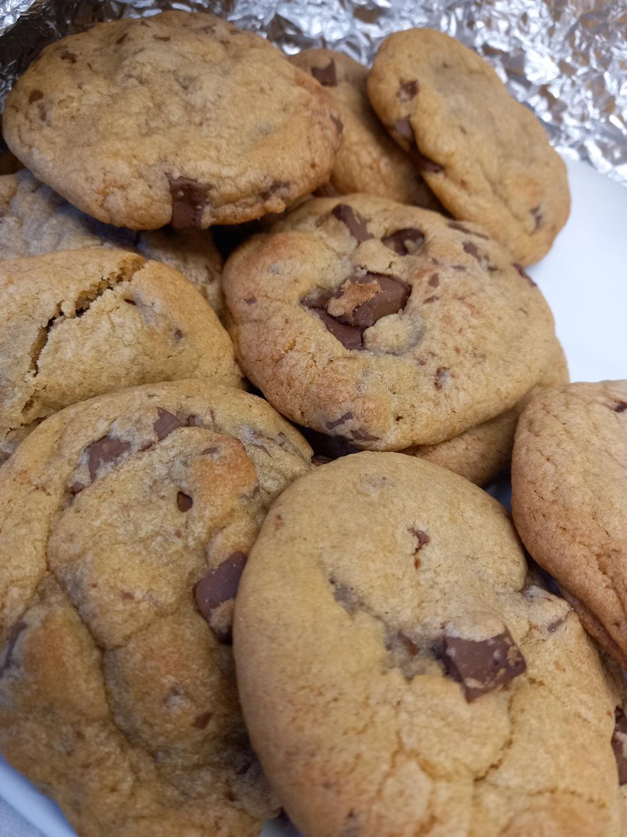 Well done and thank you to the <a href="/balfourbeatty/">Balfour Beatty</a> team on #MandaleRoadBridge for the delicious bake sale in aid of #ChildreninNeed today and to our visitors from <a href="/stocktoncouncil/">Stockton-on-Tees Borough Council</a> and <a href="/Scape_Group/">SCAPE</a> 🧁#TeamScape