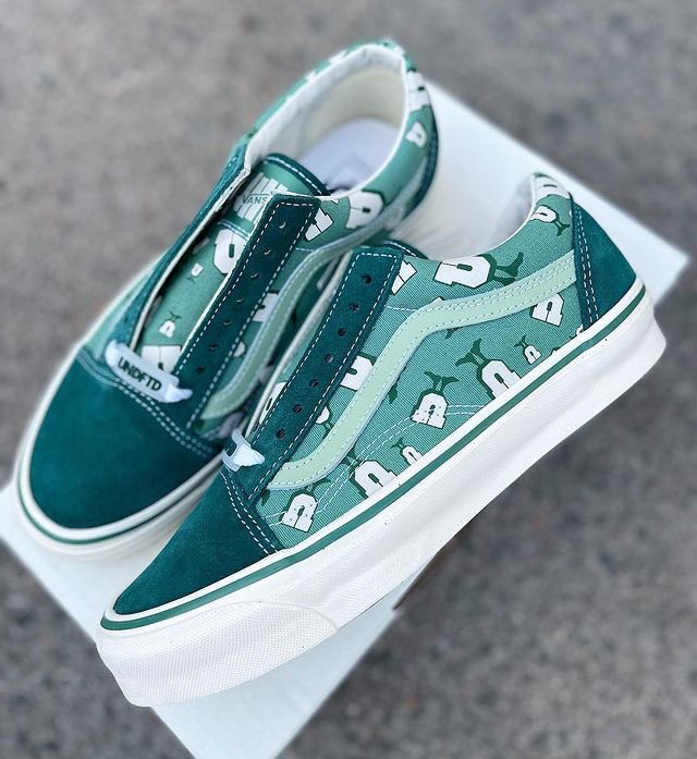 waffles_head's tweet photo. #WafflesHead
Vans Old Skool x Undefeated Is coming!!!!

#YourVansAreDope https://t.co/Wmd1J6Svby