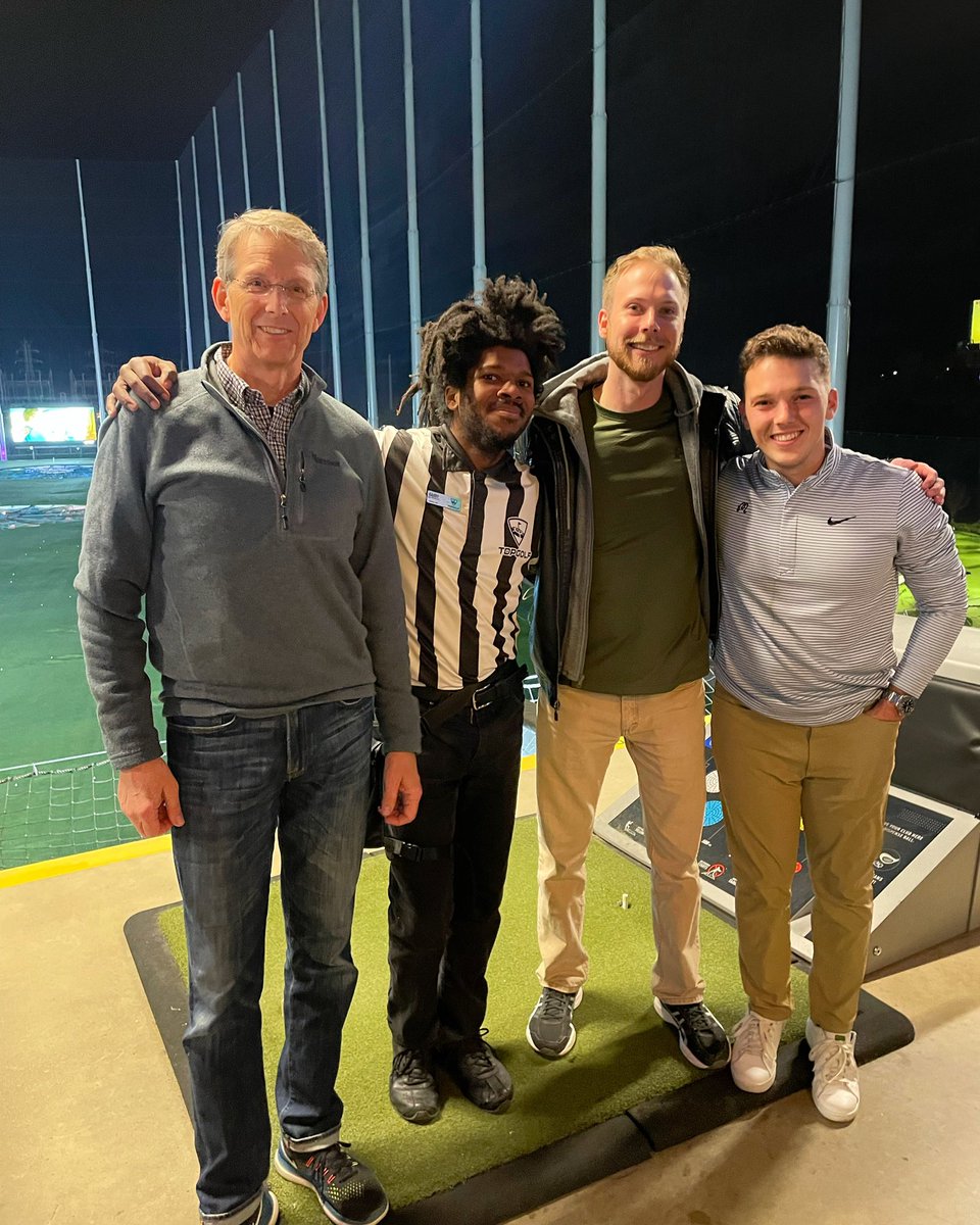 nb_handy's tweet photo. Last week our RTS team was in Richmond, VA supporting IIBEC VA Chapter continuing education fundraising efforts. Our team is committed to supporting continuing education opportunities for roofing professionals throughout the building materials industry! #ThePreferredChoice https://t.co/DTgHC5ZCsy
