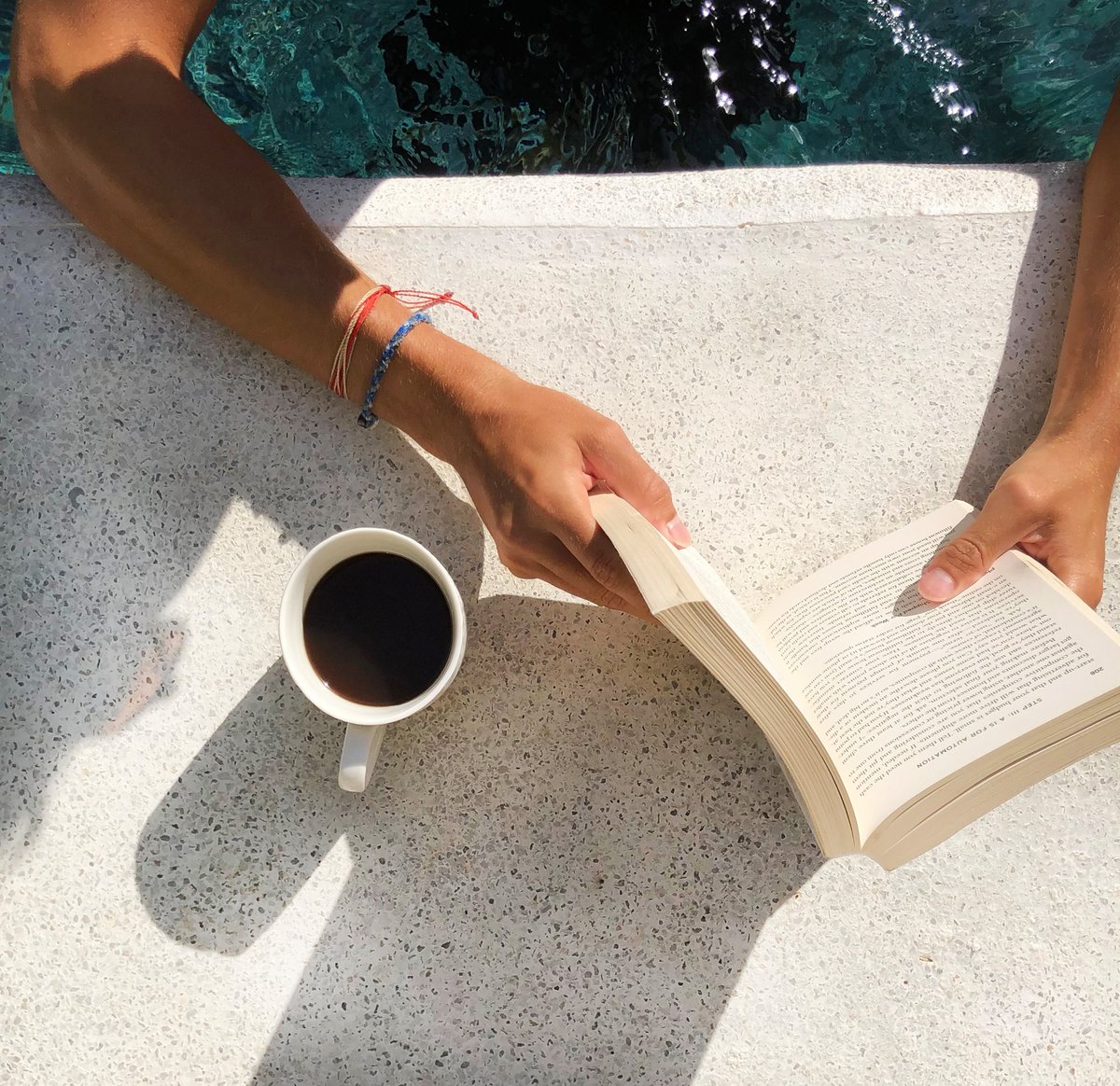 BatikRica's tweet photo. Book 📖
Pool 🏊‍���️
Coffee ☕️
Morning Routine 🔝🤙

https://t.co/c7IuueKc6I

#weekendvibes #goodmorning #morningroutine #FridayFeeling https://t.co/nziQQGPF4w