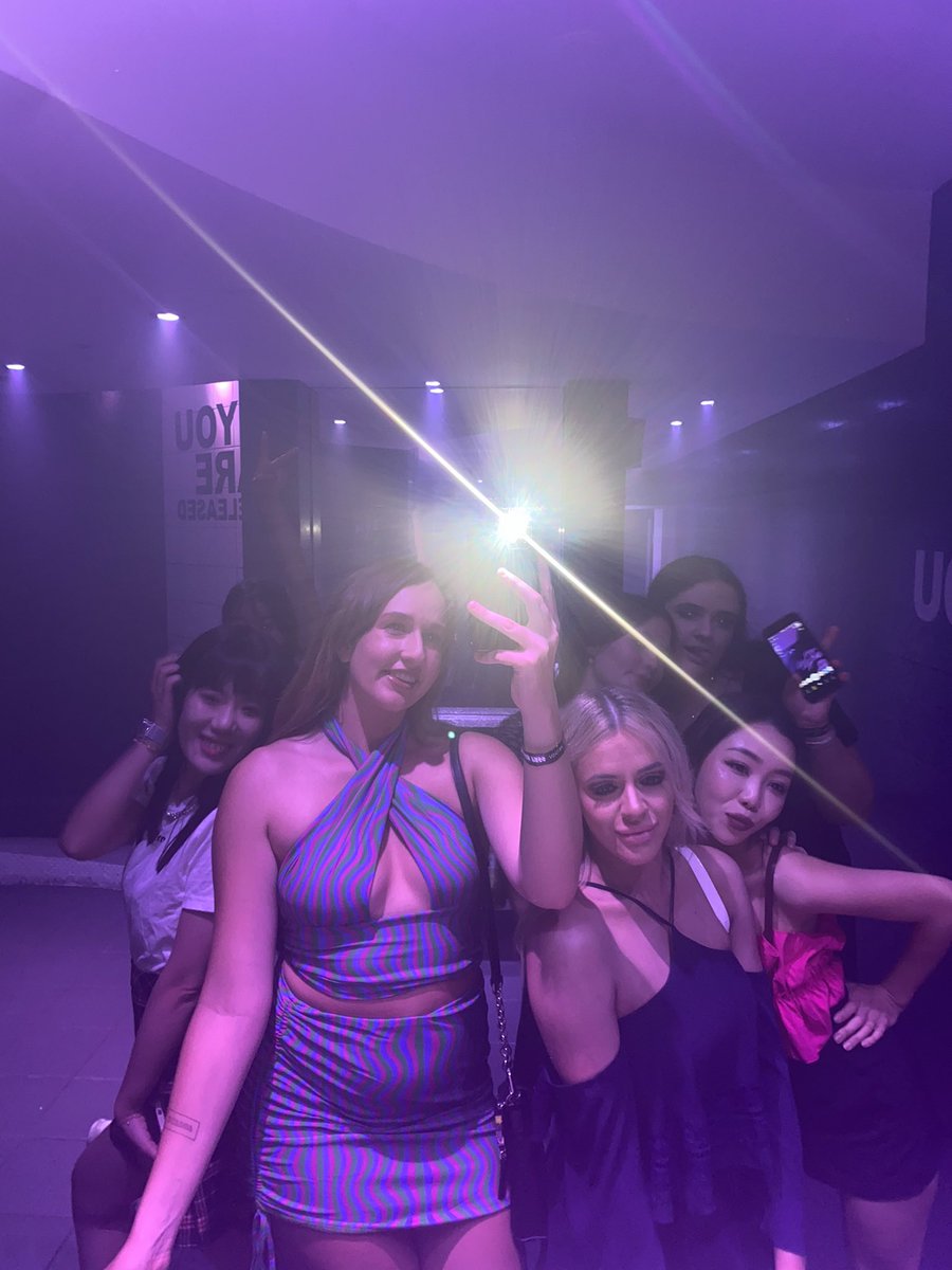 goddesscleo666's tweet photo. Time to send on my girls night! https://t.co/KP1GdaH5PA