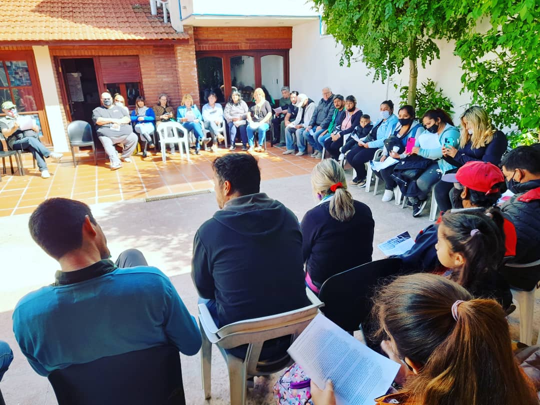 CTAABuenosAires's tweet photo. #AHORA #Plenario 🙋♂️🙋♀️ #RegionLitoral #MarDelPlata #Necochea #LaCosta #Ayacucho
La #CTAA debate y define colectivamente https://t.co/Epxdd60vjt