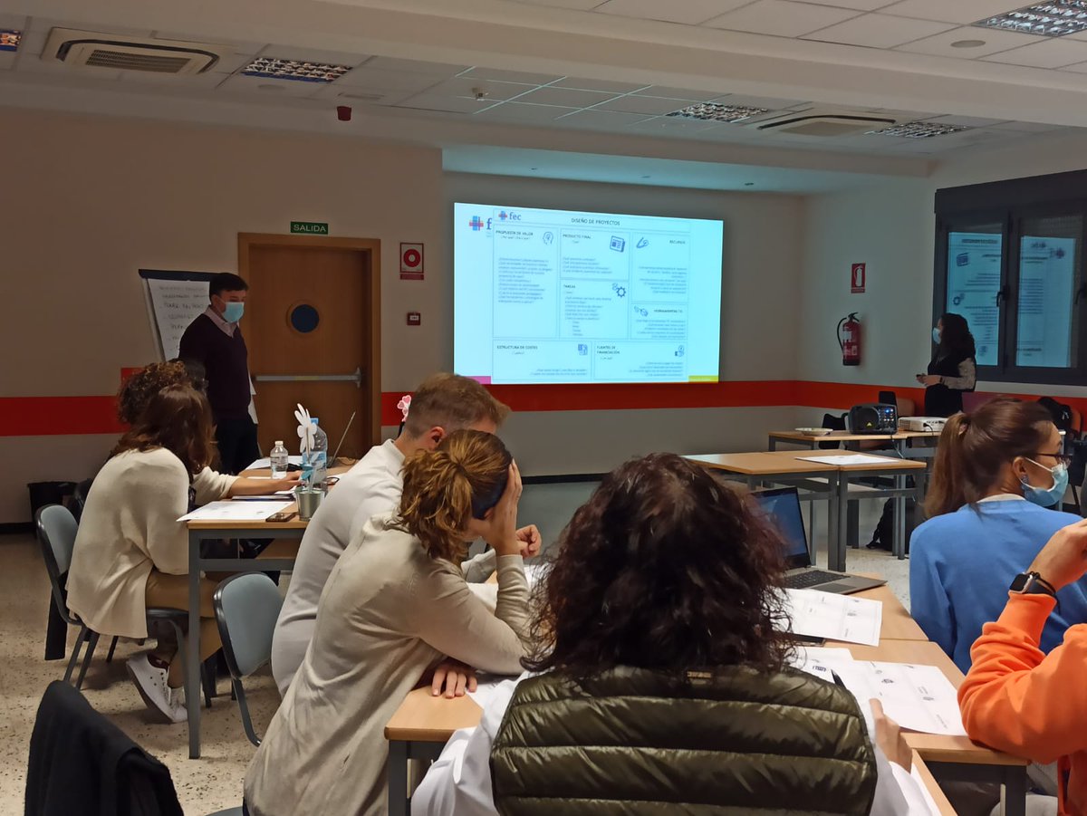 colegiosfec's tweet photo. Hoy, viernes 19 de noviembre, termina la semana de #Fundir. 💼✒️🖋️
Han sido días de mucho trabajo, pero también de disfrutar de los compañeros, de reencontrarnos y de seguir soñando juntos. Y juntos #somosfec https://t.co/qavVT36cmE