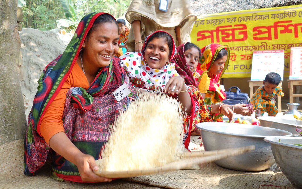 IMPACT_UK_'s tweet photo. Make a real IMPACT this Christmas!🎁 Choose from our project-inspired gifts on behalf of a loved one. We provide a card or e-card describing their gift🌶️ Add optional extras - such as a fab @bangcurry spice kit
🌱 Your gift will make good things happen! 💝
https://t.co/G8KWeb7KLs https://t.co/2tFooTmRSU