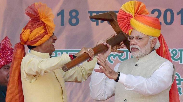 WaghamareVikas's tweet photo. महत्वाचा थ्रेड👇
सकाळी सकाळी 3 कृषी कायदे रद्द करत असल्याची घोषणा पंतप्रधान नरेंद्र मोदीजींनी केली, आणि खूप अस्वस्थ वाटलं. पण हे जाहीर करत असताना त्यांनी जे वाक्य बोललं ते अत्यंत महत्वपूर्ण आहे, "किसानों के लिए किया था, देश के लिए वापिस ले रहा हूँ.!"
ज्यांना ज्यांना या कायद्याचे+ https://t.co/yZTGqYl862
