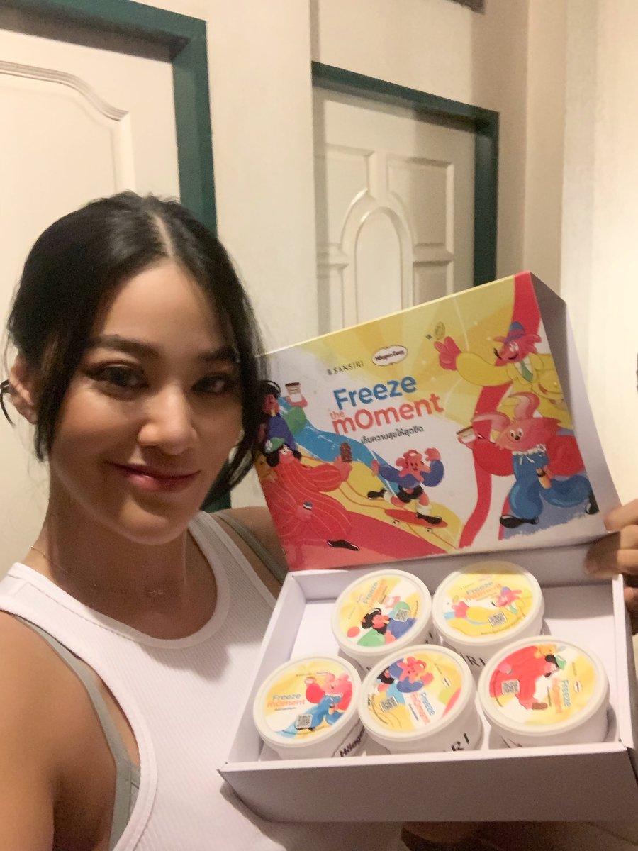 tapitta's tweet image. ขอบคุณแสนสิริและฮาเก้น-ดาซส์ ที่ส่ง Surprise Box มาให้ในชื่อแคมเปญ "Freeze The Moment" ทั้งอร่อยทั้ง Happy ต้องติดตามแล้วว่าแคมเปญนี้จะออกมาเก๋แค่ไหน แถมยังมีโปรพิเศษส่งท้ายปีรออยู่อีกด้วย อยากรู้กดเลย
siri.ly/QQQ6YSA
#SansiriXHaagenDazs #FreezeTheMoment #FreezeTheDeals