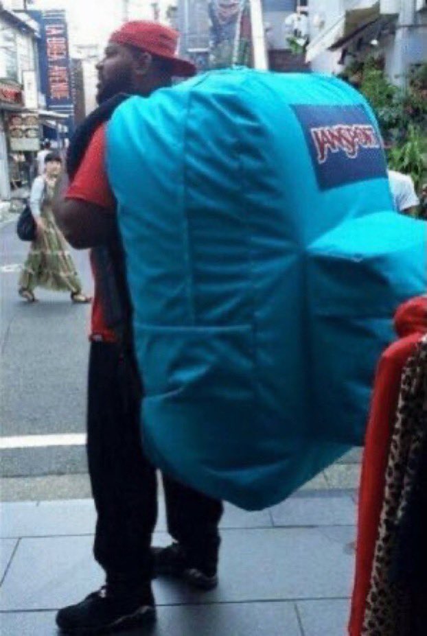 fabiohoeller97's tweet photo. Wie findet ihr meinen neuen Rucksack? https://t.co/S8TiAzdsYx