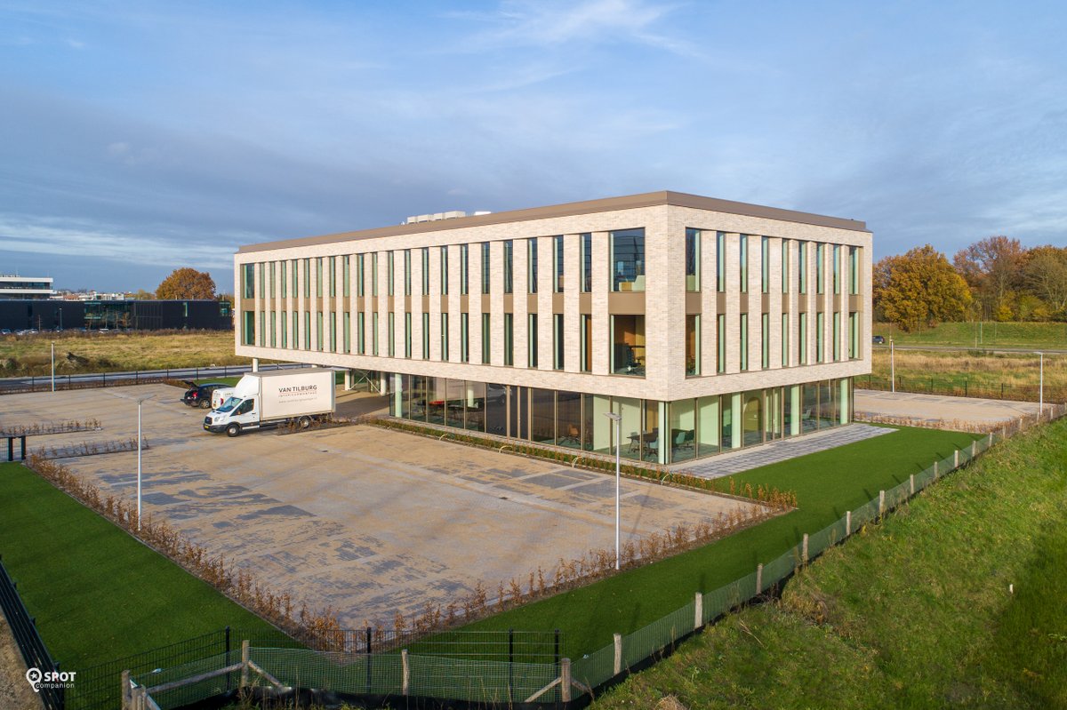 Het nieuwe kantoor van @DRVaccountants, Zantboer &amp; Partners en <a href="/crossminds_nl/">Crossminds®</a> is maandag opgeleverd.

De nieuwbouw is gerealiseerd door <a href="/Wintersbouw/">Winters b&o</a> in samenwerking met <a href="/RienksArchitect/">Rienks Architecten</a>, TES Groep en Van Boxsel Engineering.

Veel werkplezier op Rithmeesterpark in <a href="/gemeentebreda/">Breda</a>!