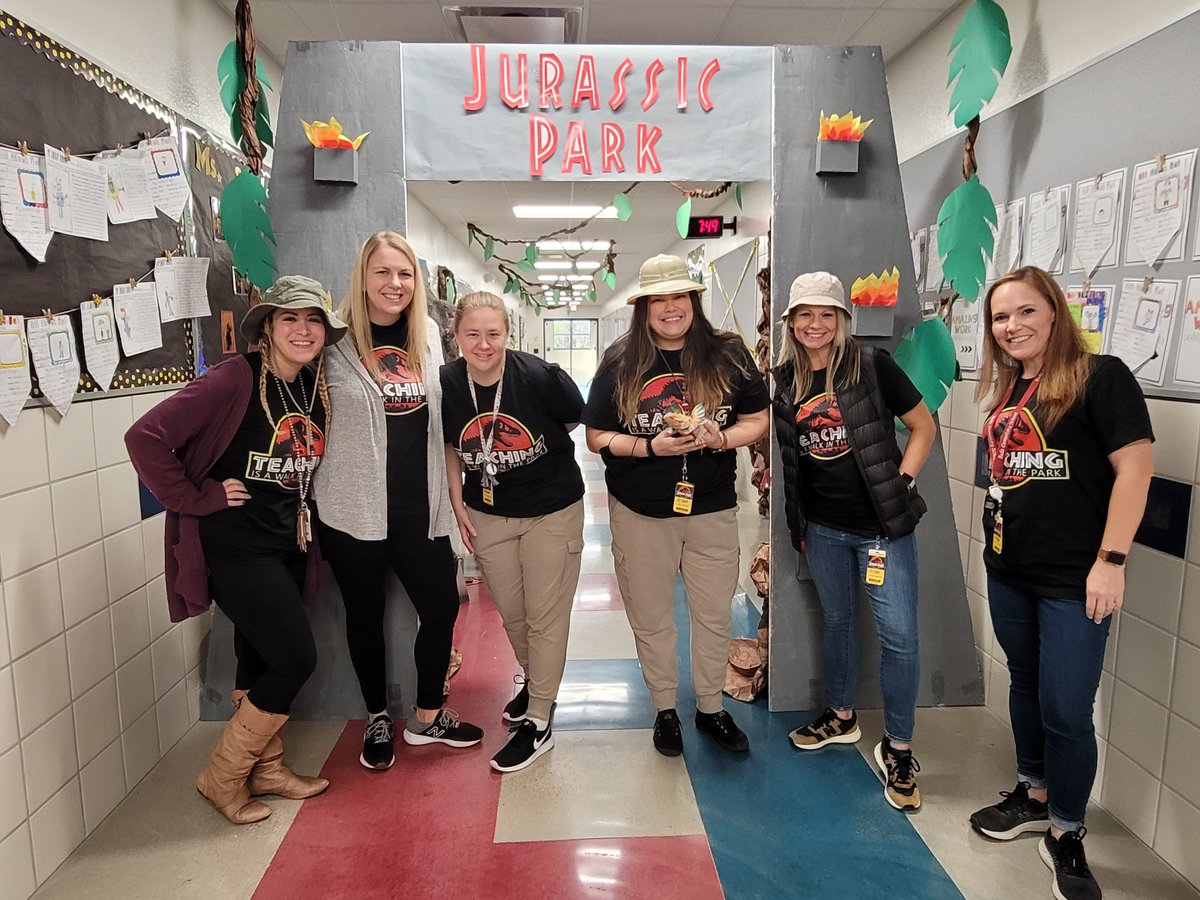 MeganZembik's tweet photo. Teaching is a walk in the park at @Buda_Bulldogs! #HappyDinovember #BEStinfluencers @HaysCISD @Bulldog_Library @Noble_HCISD https://t.co/FgNIeZKtt0 https://t.co/EB8xo9om6Z