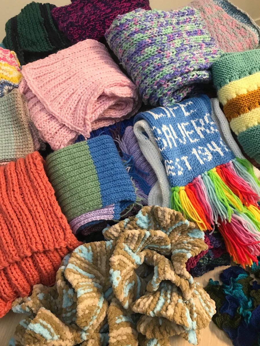 cwpluscharity's tweet photo. It's #WorldCOPDDay. We have distributed 50 scarves to the COPD (Chronic Obstructive Pulmonary Disease) department at @ChelwestFT 🧣 for patients in our hospitals suffering from respiratory illnesses #SpotlightSunday

More info on #ScarfUp here ⤵️
https://t.co/U4JCpgalG7 https://t.co/mjMuro4W2R