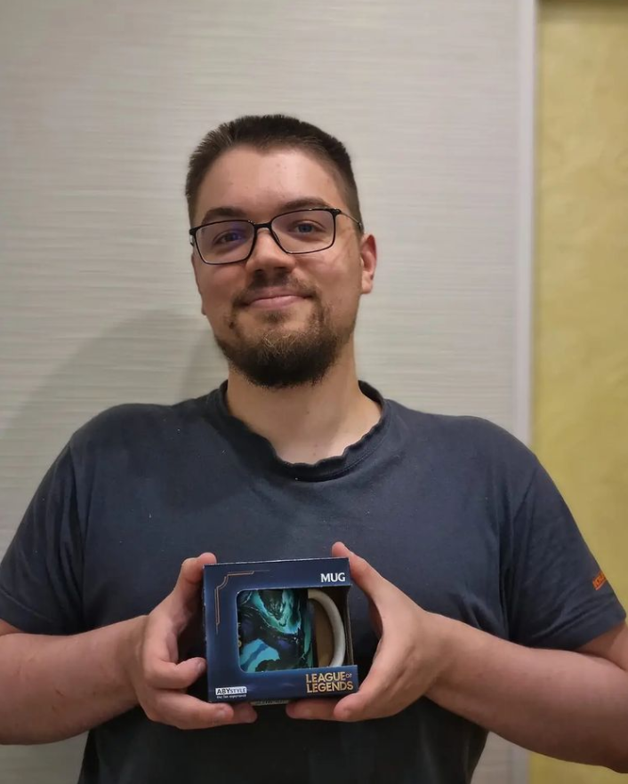 MeyaLeo's tweet photo. Happy belated name day to me π₯°π₯° (gift from Killa)
#leagueoflegends #lol #thresh #threshmain #nameday #twitch #twitchstream #twitchTV #mug #cup #design https://t.co/xjPWdgRCpG