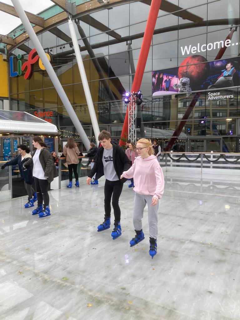 Queen Elizabeth SFC tweet media