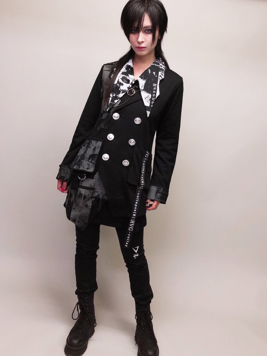 dis1akira's tweet photo. という事で…今日は久々SEXPOT撮影でしたー🙌　
写真はメイン撮影終わった後にセルフコーデ組んで遊びで写真撮って貰ったやつ🤳
カッコイイアイテム沢山😭💕 https://t.co/QkvBdAhnR1