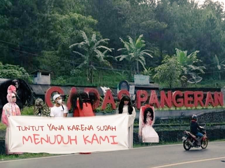 ekoechil's tweet photo. Kumaha atuh kang yana, aya aya wae 😂😂 https://t.co/Rv427ImUYC