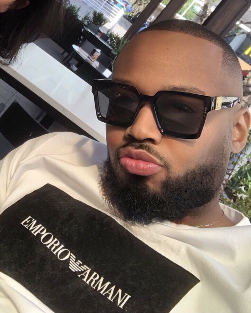 Lawd_Neezus's tweet photo. @Orienta_Oreo @zack_nator You really plugged me with that beard oil my boy @zack_nator 🙌🏽🙌🏽🙌🏽🙌🏽🙌🏽 https://t.co/YbK8XAizxy