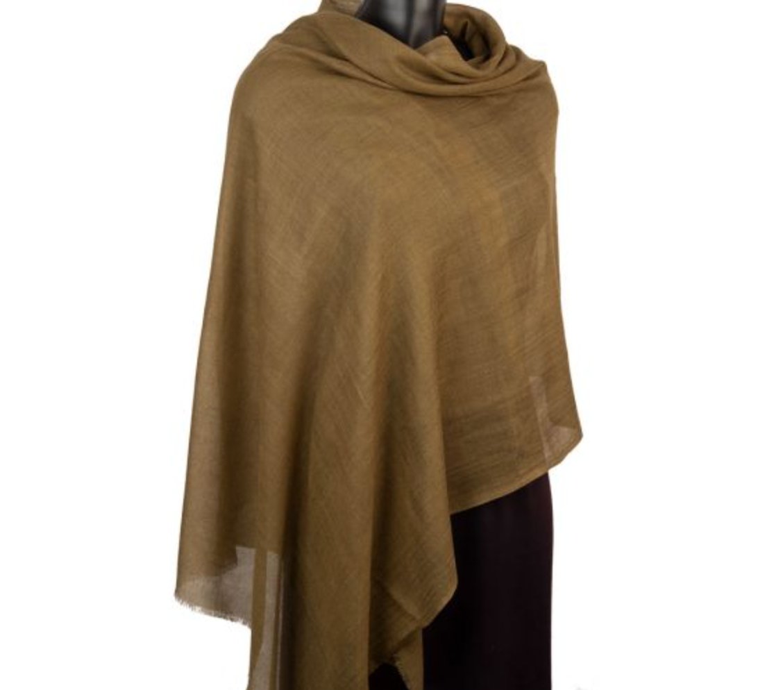 ScarvesYork's tweet photo. Sometimes simplicity is the best, and our range of woollen pashmina shawls in solid plain colours certainly fall into that category.

Grab yours today: https://t.co/rLZkFBG4Lj

#woolscarf #scarf #scarfstyle #pashmina #shawl #fairtrade #fairtradefashion #fairtradestyle https://t.co/8iaH4BJmLW