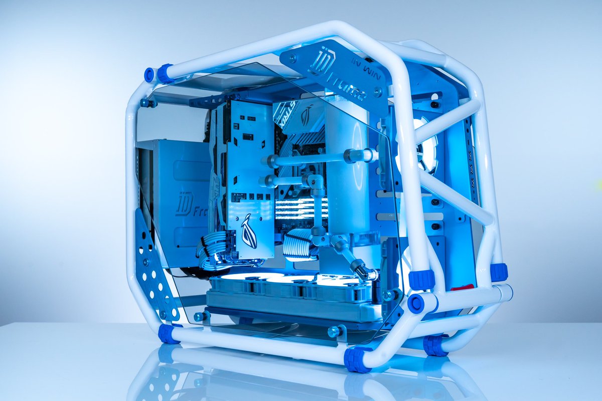 InWin_Malaysia's tweet photo. Posted by @robeytech, InWin Dframe in white + watercooling !
Curios to get the mini version ? Available: https://t.co/CsKvZf8oTa
#inwinmalaysia #inwinmy #inwindframe #dframe #inwindframemini #pcsetup #pcmod #pcbuild #watercooling https://t.co/RFD0TIwj7y