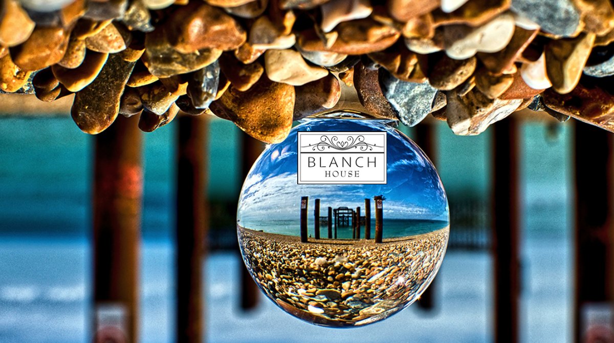 The Festive season is right around the corner so the perfect time for you to book a romantic getaway. Autumn and Winter offers a quieter time to take a break for a fully relaxing weekend or mid-week stay at Blanch House. 🖱️ on our website for all our offers. <a href="/Love_Brighton/">VisitBrighton</a>